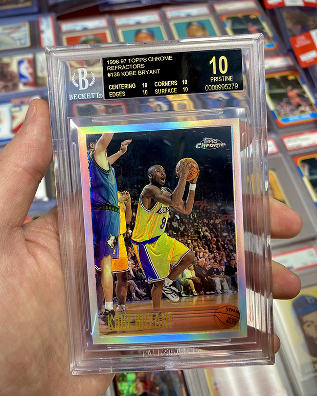 Kobe Bryant 1996-97 Topps Chrome Refractor Black Label 10 Collects